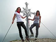 37 Alla croce di vetta del Corno Stella...